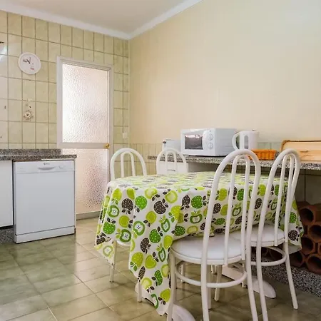 Apartment Spacious Flat 100m From Beach-nerja-spain *