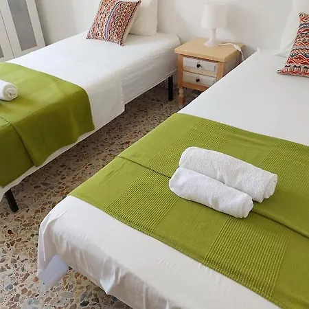 Spacious Flat 100m From Beach-nerja-spain Lejlighed