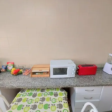 Spacious Flat 100m From Beach-nerja-spain Lejlighed *