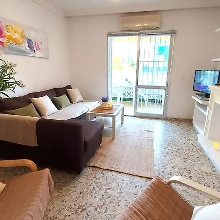 Spacious Flat 100m From Beach-nerja-spain Appartement Nerja