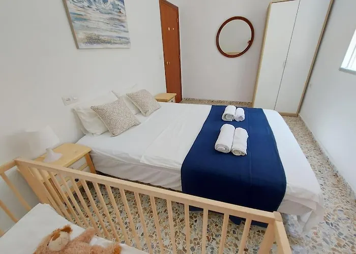 Spacious Flat 100m From Beach-nerja-spain * Nerja