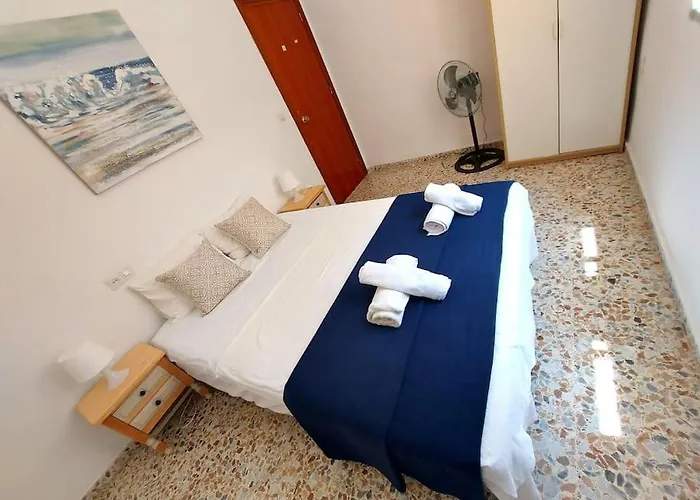 Spacious Flat 100m From Beach-nerja-spain Apartman *