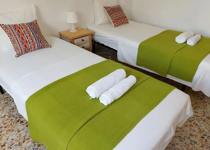 Spacious Flat 100m From Beach-nerja-spain Apartman