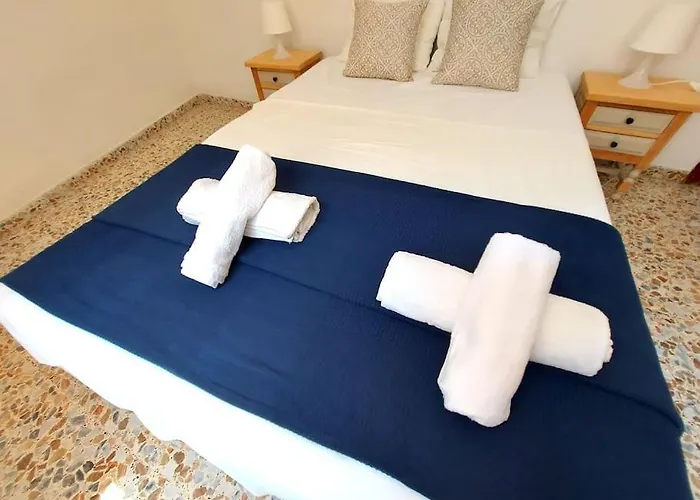 Spacious Flat 100m From Beach-nerja-spain Nerja