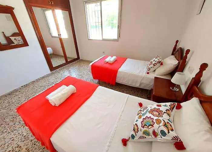 Spacious Flat 100m From Beach-nerja-spain Apartman *