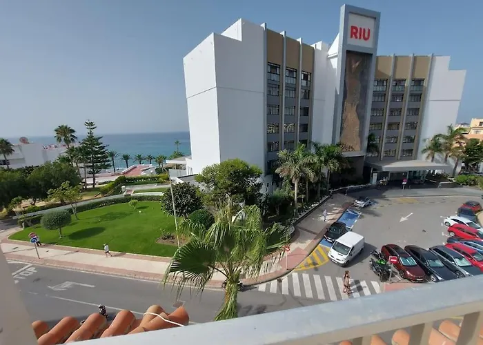 Spacious Flat 100m From Beach-nerja-spain * Nerja
