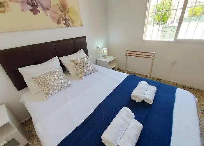 Spacious Flat 100m From Beach-nerja-spain Lejlighed